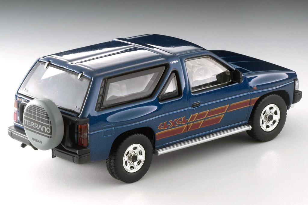Tomica Limited Vintage Neo Nissan Terrano R3M с дополнительными деталями темно-синего цвета 1/64 LV-N63c, синий, модель.