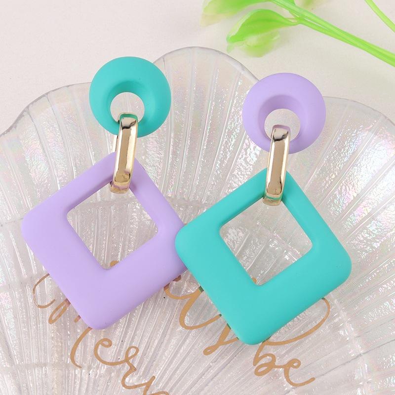 Pinkdudu 2024 Новые 12-цветные квадратные акриловые серьги-подвески, легкие роскошные многоцветные геометрические серьги для женщин, ювелирные изделия PD1488