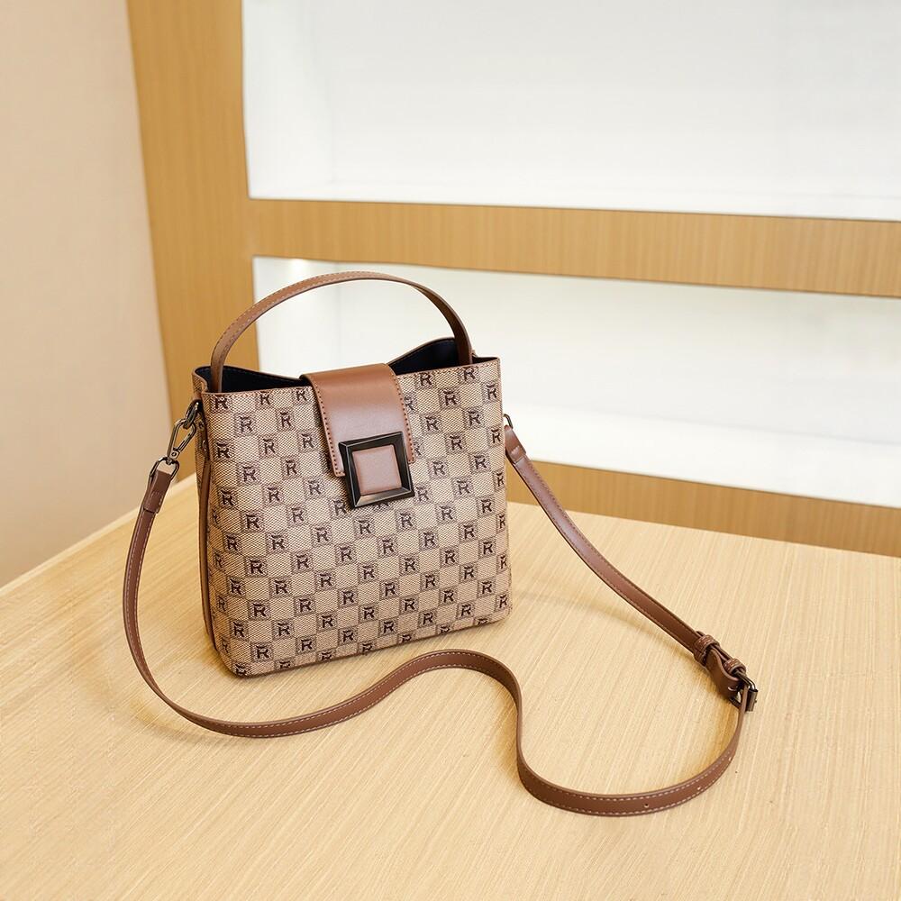 Women's new shoulder bag with monogram print, bucket bag, fashionable and versatile crossbody bag with a high-end feel for commuting
