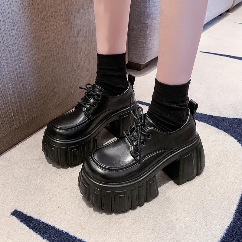 Модные женские туфли-лоферы на платформе, туфли на высоком каблуке 8,5 см на шнуровке, НОВЫЙ тренд 2025, весенние кожаные массивные кроссовки, туфли для ходьбы на открытом воздухе