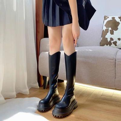 Женские ботинки на толстой подошве 2025 новые увеличивающие рост универсальные ботильоны с задней молнией маленькие ботинки, но ботфорты до колена