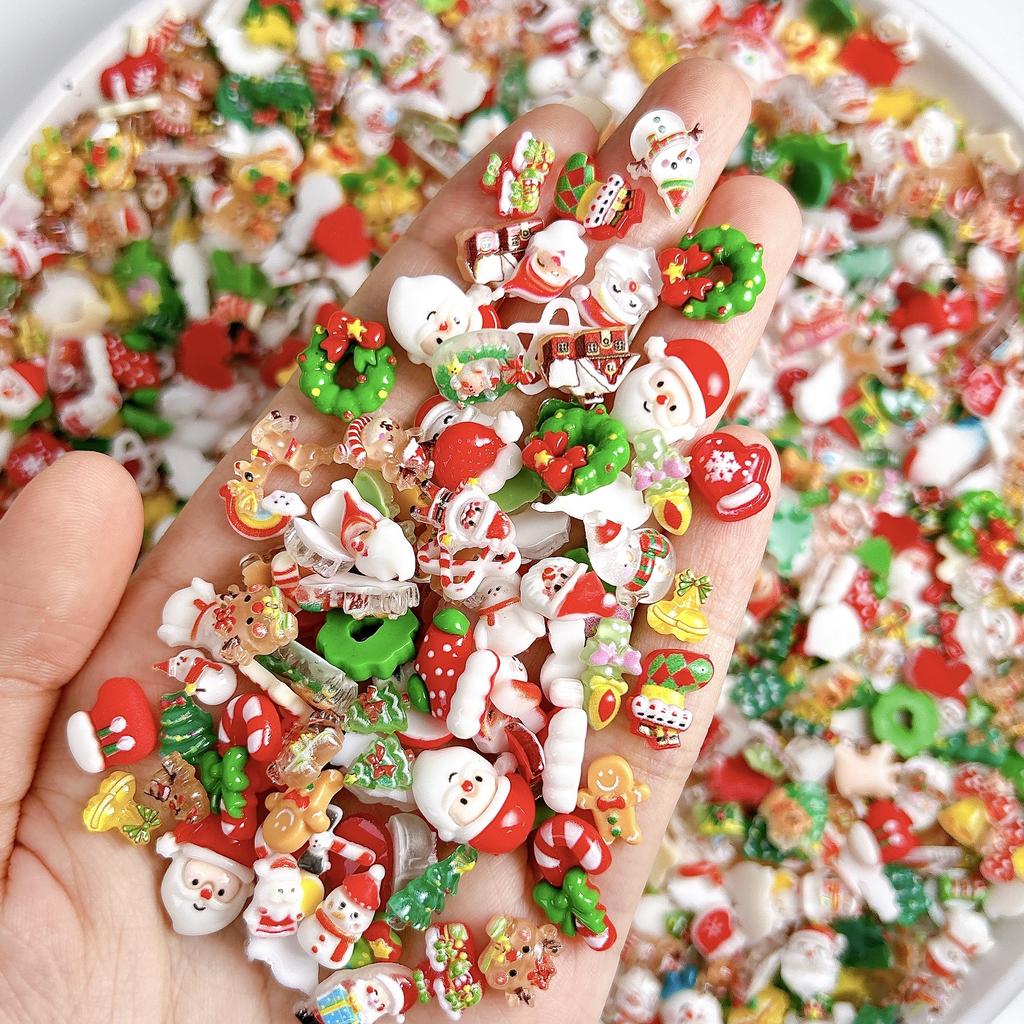 2025 New Christmas Cartoon Nail Art Accessories Cute 3D Santa Hat Snowman Resin DIY Nail Decorations
