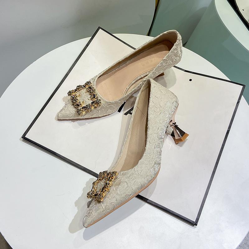 2025 новые туфли-лодочки с квадратной пряжкой из стразов, корейская версия, острый носок, рюмка и высокие каблуки, повседневные для работы, туфли-лодочки на шпильке для женщин