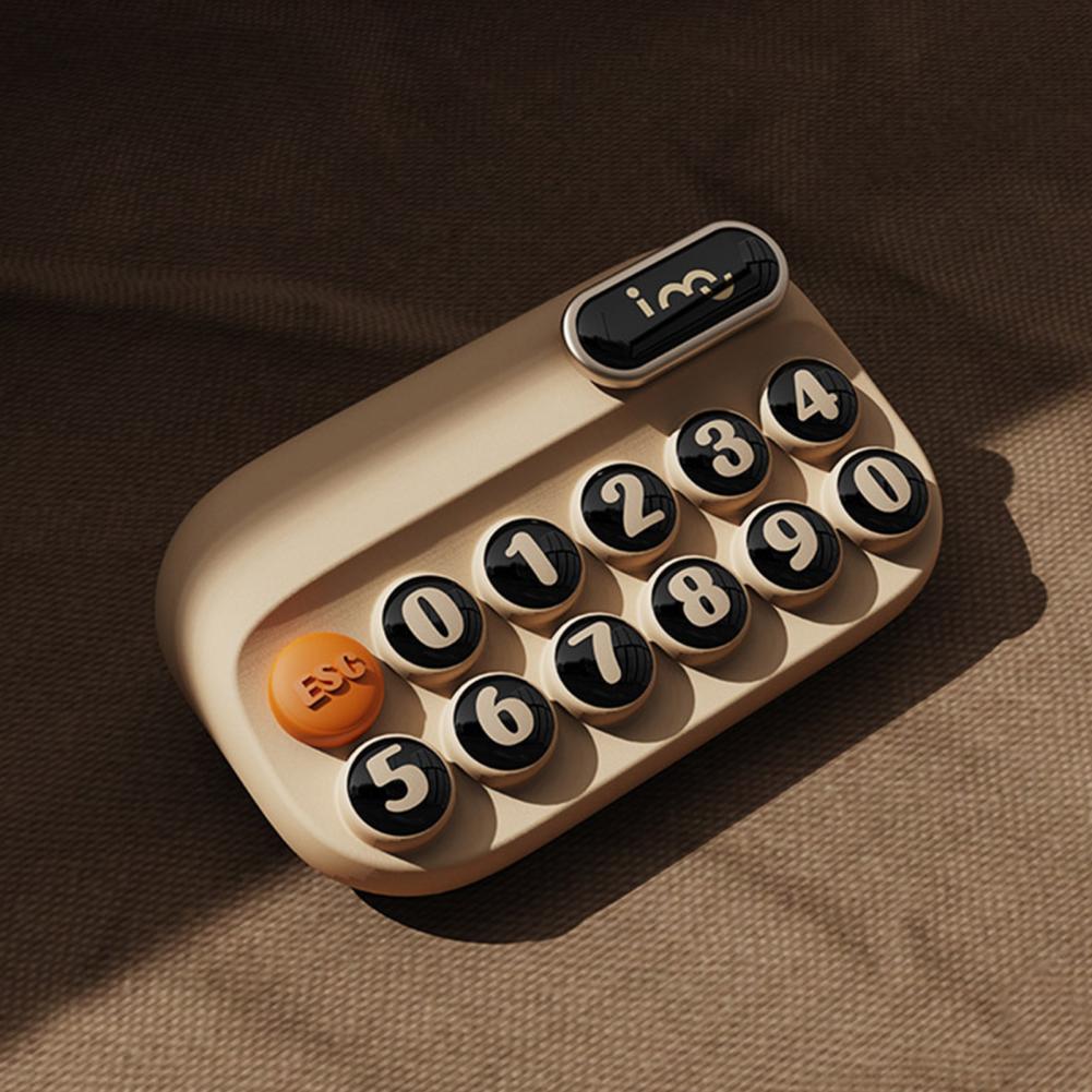 Временный парковочный номерной знак, стоп-сигнал, приборная панель, маленькая механическая клавиатура, форма скрытого движущегося автомобильного номерного знака