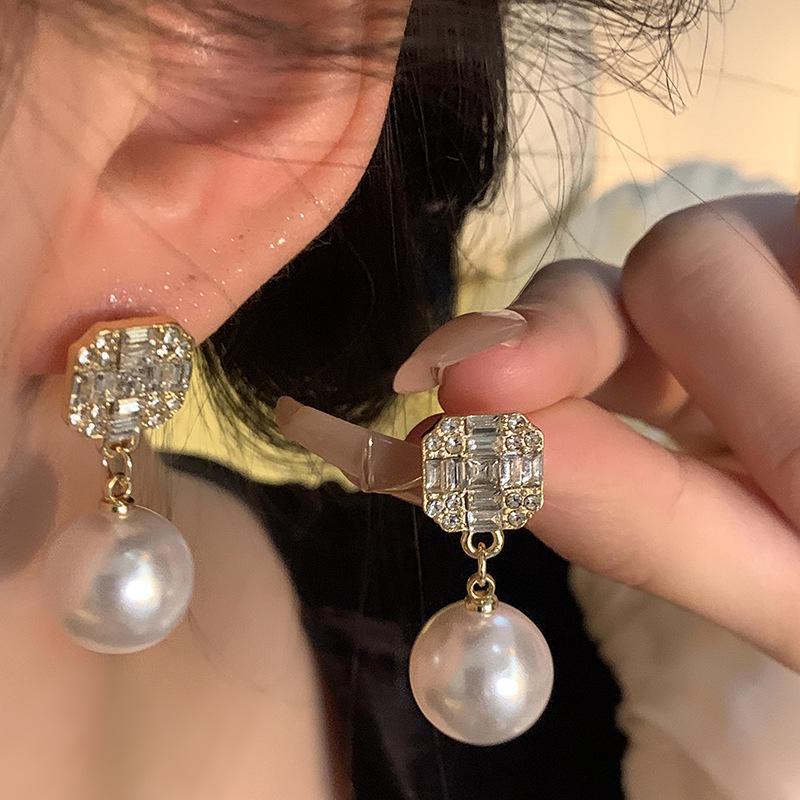 Изысканные серьги из серебра S925 с цирконами и жемчугом - Трендовый дизайн высокого класса для женщин