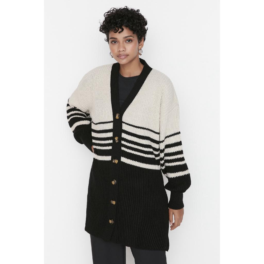 Черно-белый полосатый кардиган с костяными пуговицами и детальным трикотажем Tctaw23hi00006