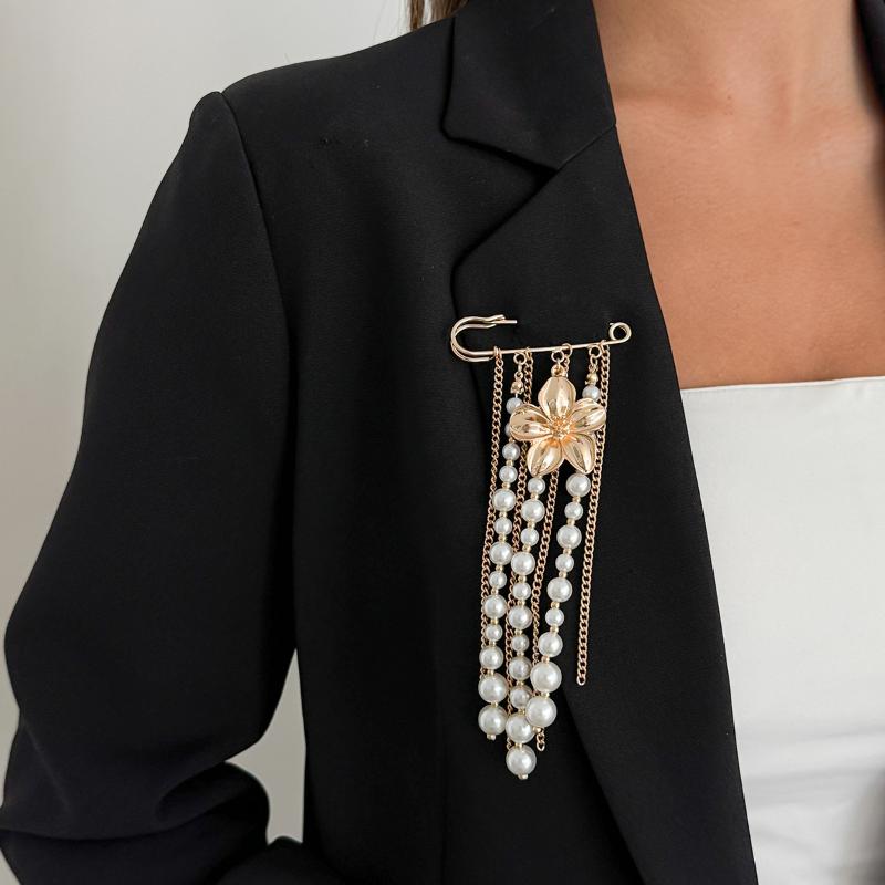 Pearl Flower Brooch Exaggerated Tassel Pin Multilayer Pants Chain Charm Lapel Pin Jewelry Decoration Accessories Gifts