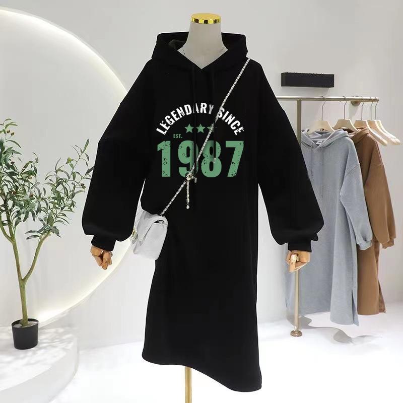 Женское худи с капюшоном большого размера свободное толстое теплое платье средней длины