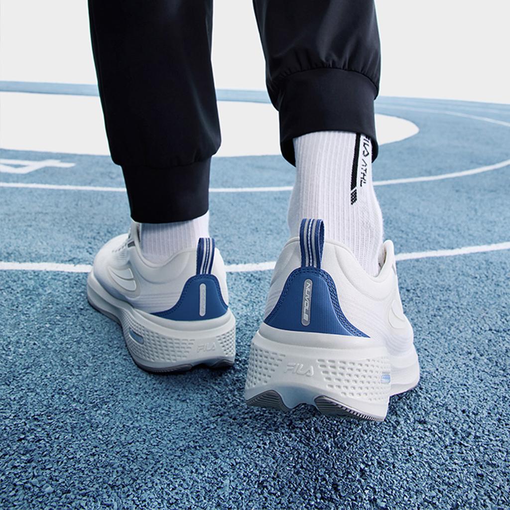 Fila NUVOLE 3 Текстиль, Синтетическая кожа Низкие беговые кроссовки Мужские Белый Средне-белый A12M521106FBA