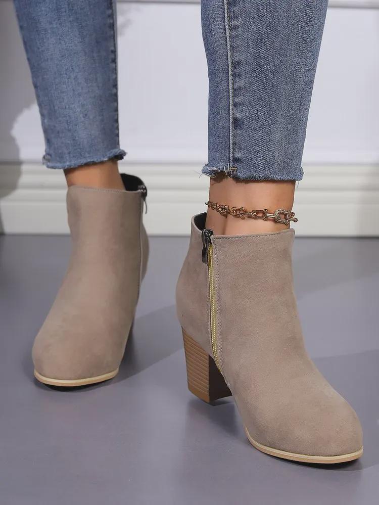 Женские остроносые сапоги на высоком каблуке в корейском стиле: Коллекция осень/зима 2024