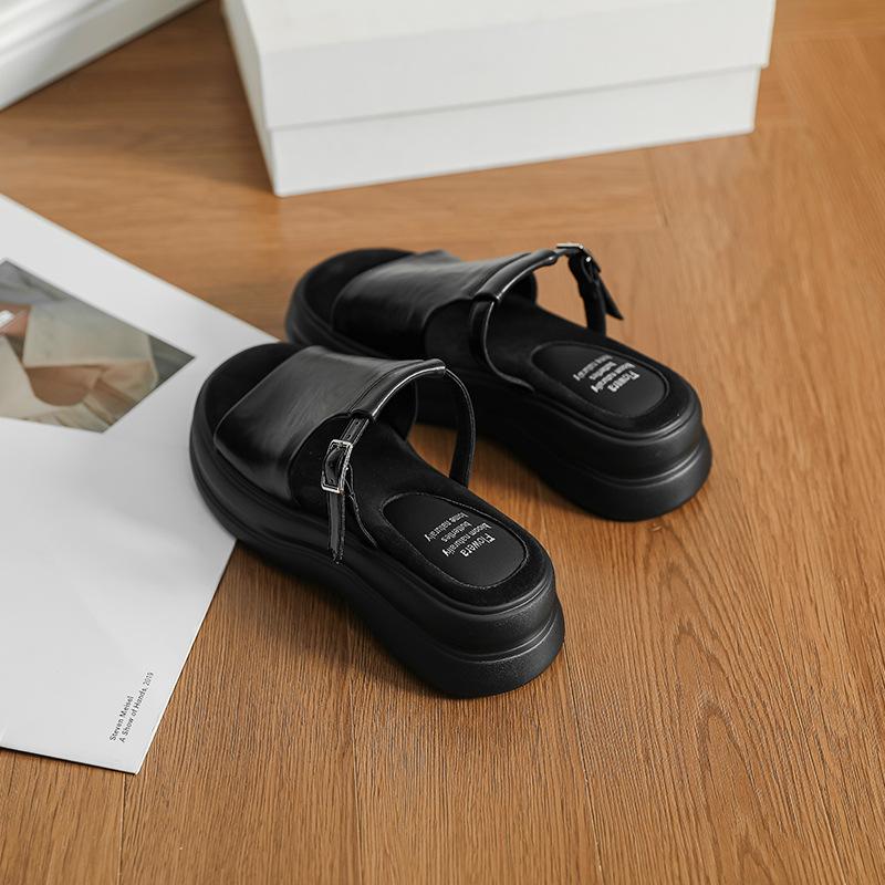 Great for wearing thick-soled slippers, women's open-toed summer new models wear flat-bottomed retro cool slippers, small people increase in height