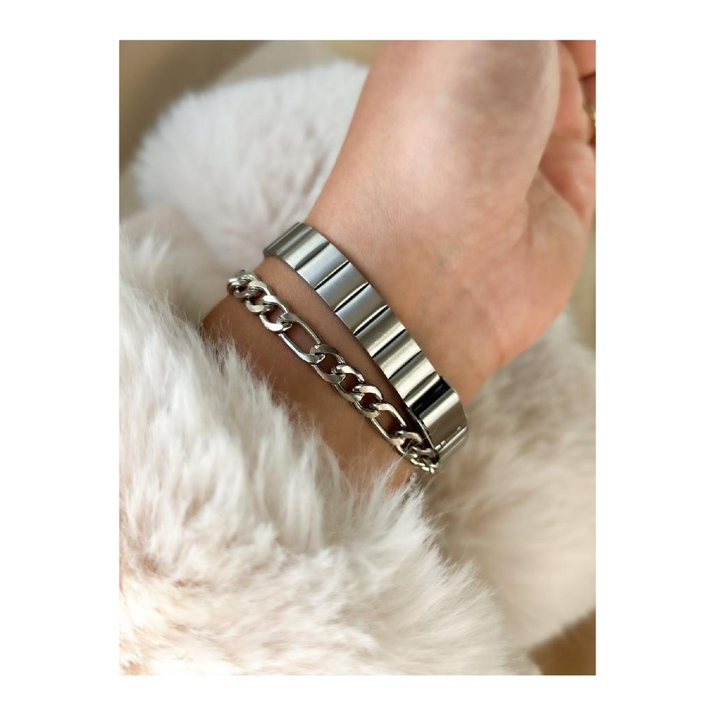 Brand Retro Model, Minimal Oval Case, Silver Color Bracelet, Roman Numeral Women's Watch Bracelet
