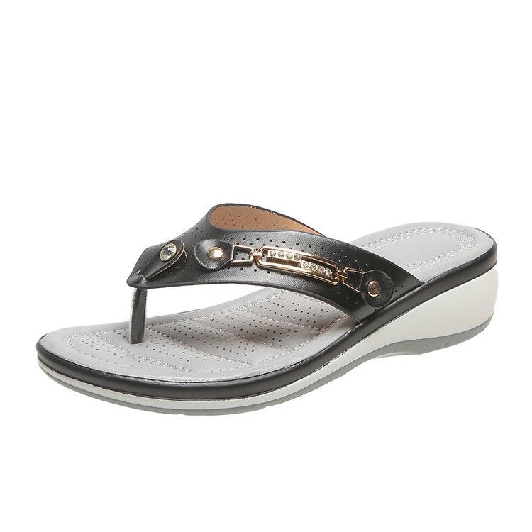 2025 New Foreign Trade Flip-flops Metal Buckle Beach Sandals Women's Summer Slope Heel Fashion Casual Women's Cool Slippers