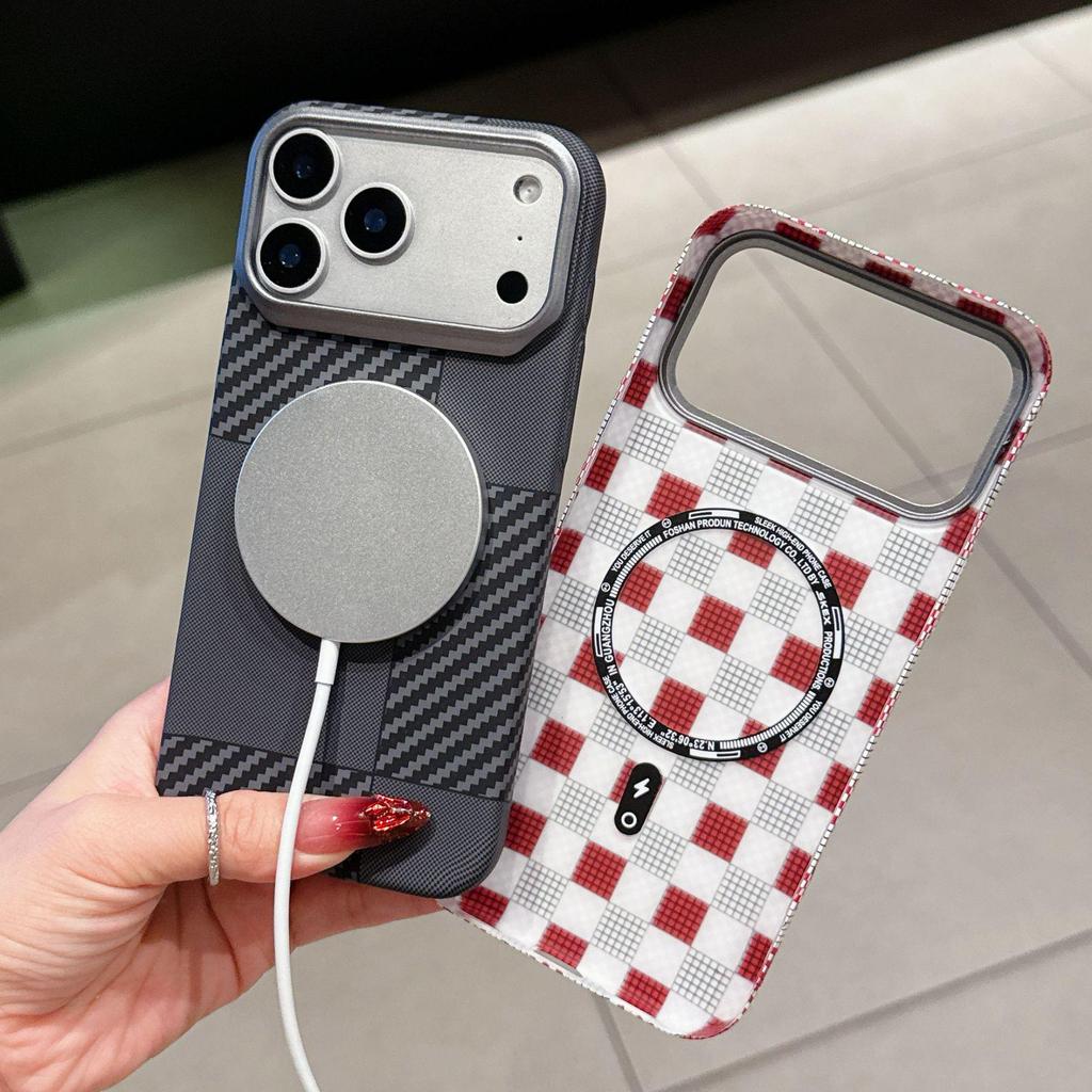Керамический чехол для iPhone 17: Матовая магнитопритягивающая накладка с ощущением кожи из углеродного волокна для Apple 16 Pro Max