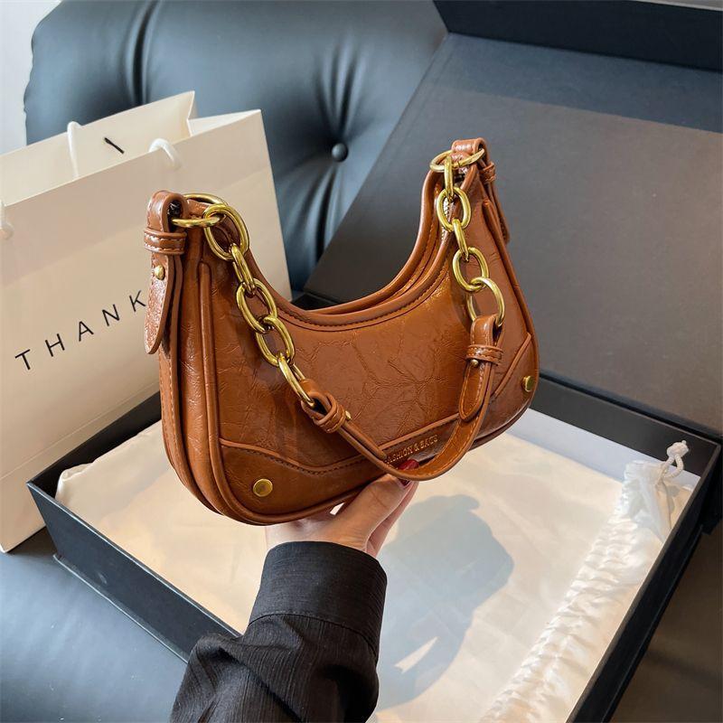 Popular red small bag women's spring and summer new versatile chain shoulder armpit bag wedding bride messenger bag