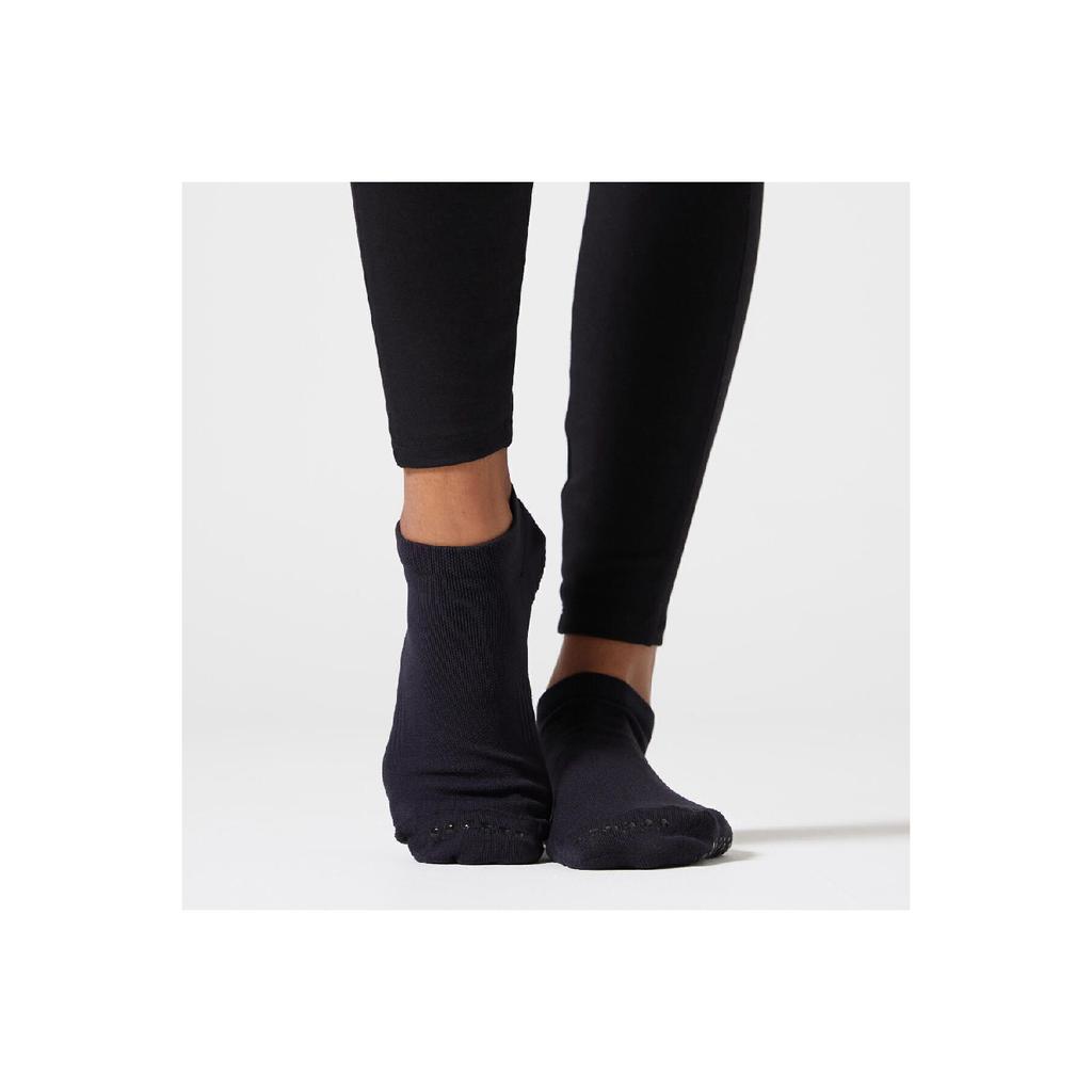 Женские черные нескользящие спортивные носки 500 — Fitness Light Training