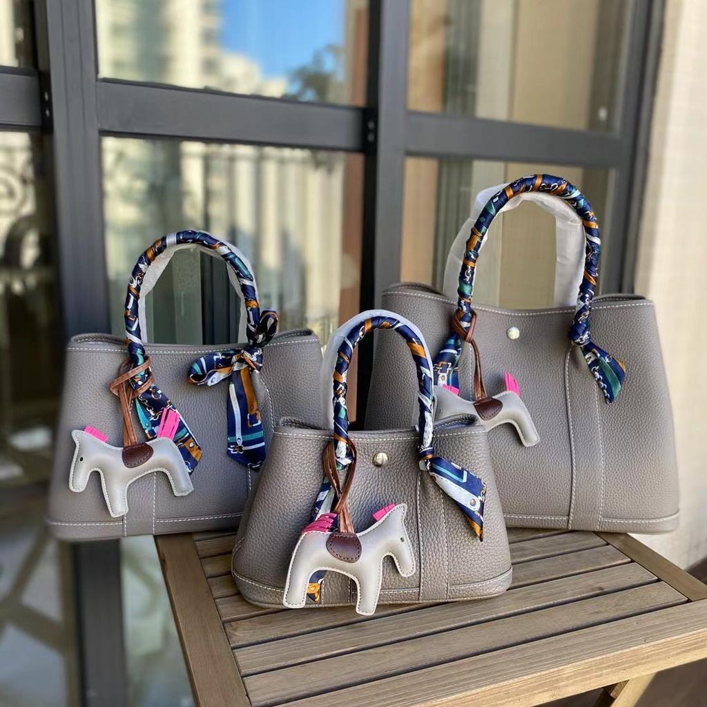 Женская сумка 2025 новая из натуральной коровьей кожи садовая сумка фабрика-источник наплечная сумка-мессенджер большая вместительная портативная сумка-тоут