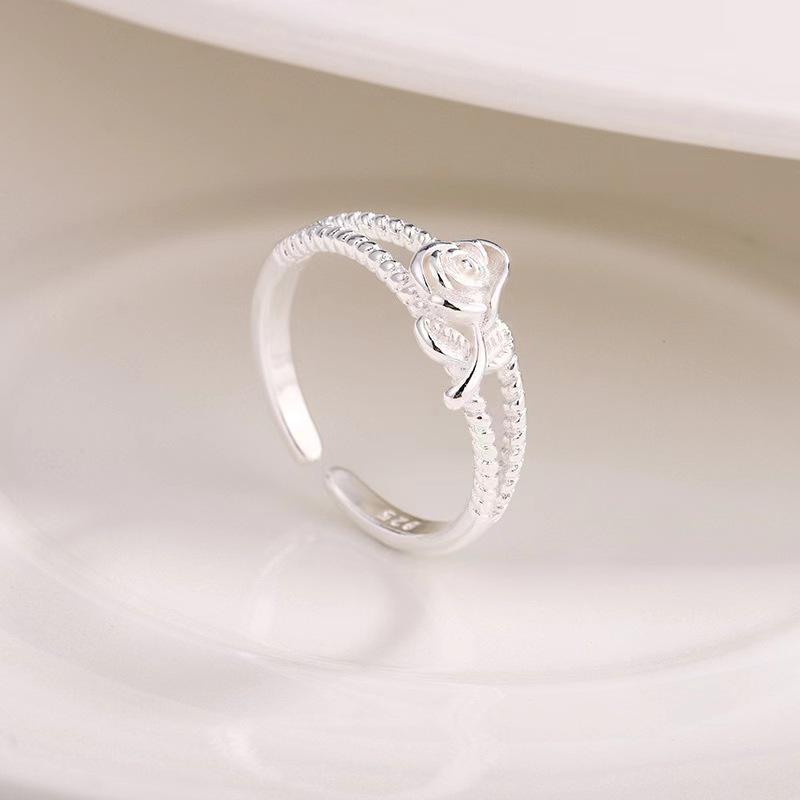 Retro Thai Silver Rose Ring: Elegant, Minimalist Design with European and American Luxury Style
