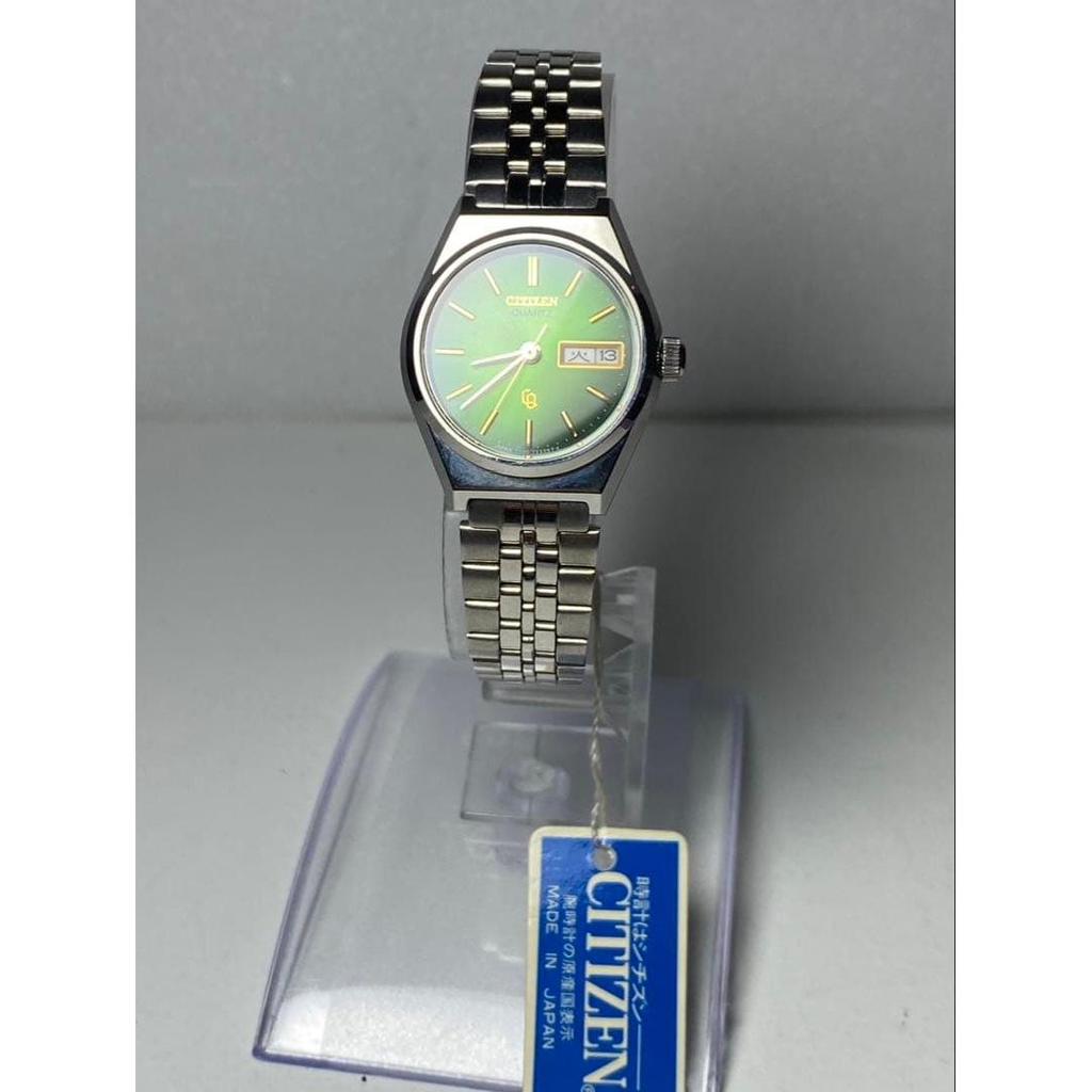 Used New with tags CITIZEN Quartz 4-752961 Green dial Working Rare