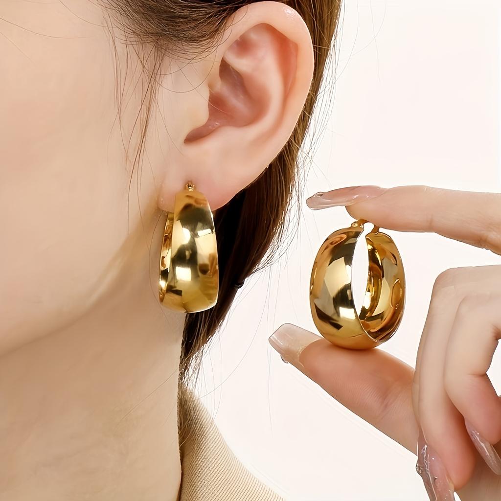 French Fashion, Light Luxury Style, Simple Women's Earrings, Large Curved Geometric Accessories, Exquisite