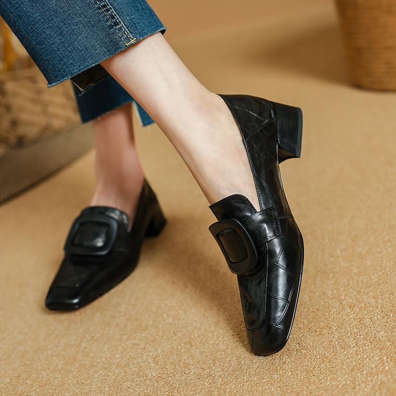 Мода 2025 Новые размеры 34-40 Женские повседневные лоферы из натуральной кожи с мягким квадратным носком и высоким каблуком Весенние туфли-лодочки для офиса на каждый день