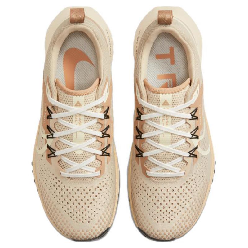 Nike Женские кроссовки React Pegasus Trail 4 Sanddrift Coconut Milk DZ2758-112