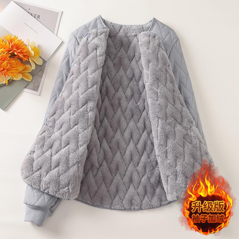 Утепленная подкладка, хлопковая одежда для женщин, короткие модели, новые зимние низы, маленькие хлопковые куртки, легкая пуховая хлопковая одежда.