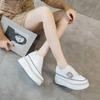 Мода 8 см Женские кроссовки из натуральной кожи Туфли на платформе Белые Черные Клиновидный каблук Скрытая танкетка Весна Осень Блестящая обувь Зимние ботильоны