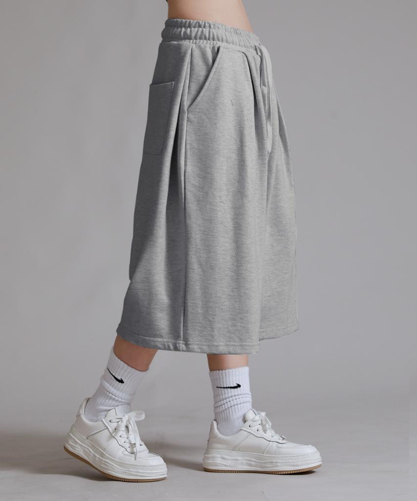 LIKE THE MOST Training Pintuck Autumn-Length Bermuda Shorts_Melange