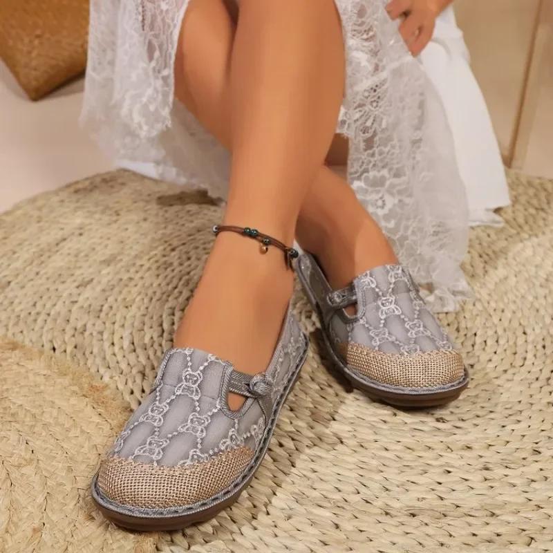 Женская обувь на плоской подошве 2024 года, летние новые модные лоферы, легкие дышащие повседневные кроссовки, популярные дизайнерские туфли на плоской подошве для женщин