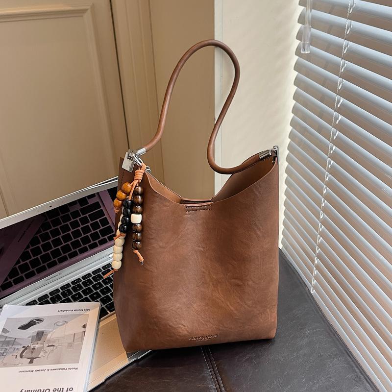 Underarm bag women's 2025 new trendy fashion high sense retro versatile shoulder bag commuter messenger bucket bag