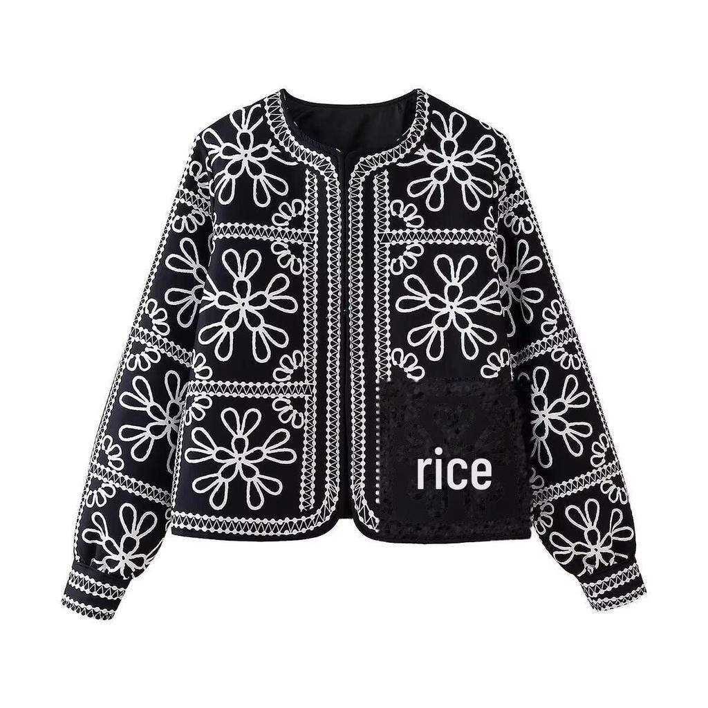 Осенний комплект из женской контрастной хлопковой куртки и шорт с высокой талией 2024 года