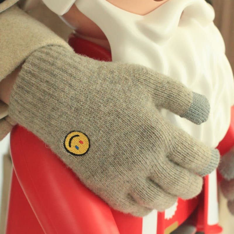SNOOZY Smile 3 Вышитые шерстяные вязаные перчатки Дерево