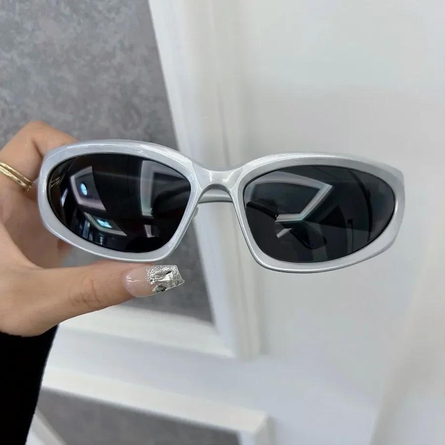 Stylish Square Sunglasses Women Men Classic Retro Fashion Glasses Casual Female Male