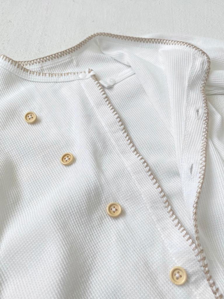 2026 Детский ромпер с вафельной текстурой и рукавами-фонариками - Весенний наряд для девочки с однобортным дизайном и подгузником