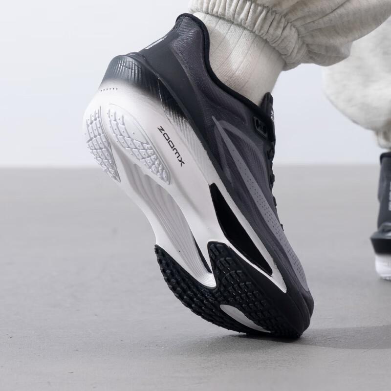 Nike Women's Zoom Fly 6 Running Shoes