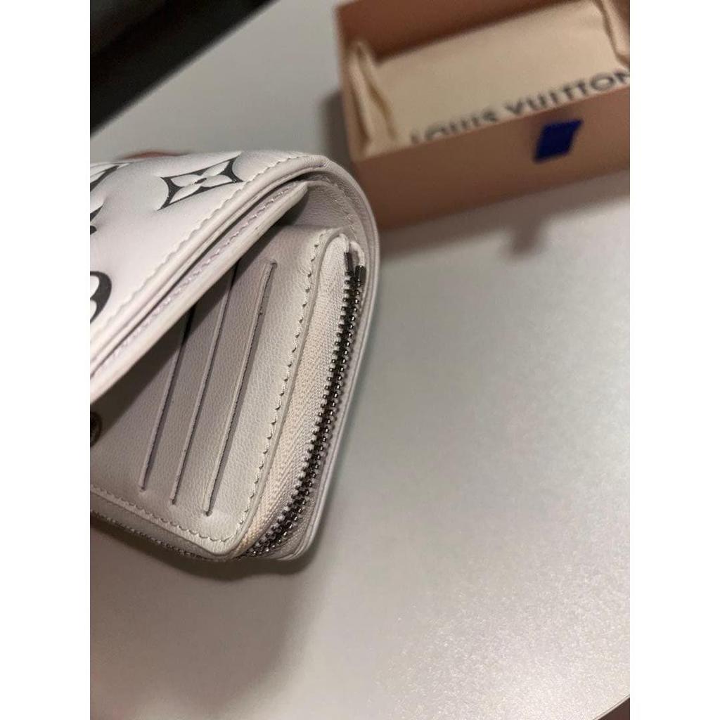 Used Louis Vuitton M12153 Monogram Embossed Portefeuille Roux Wallet