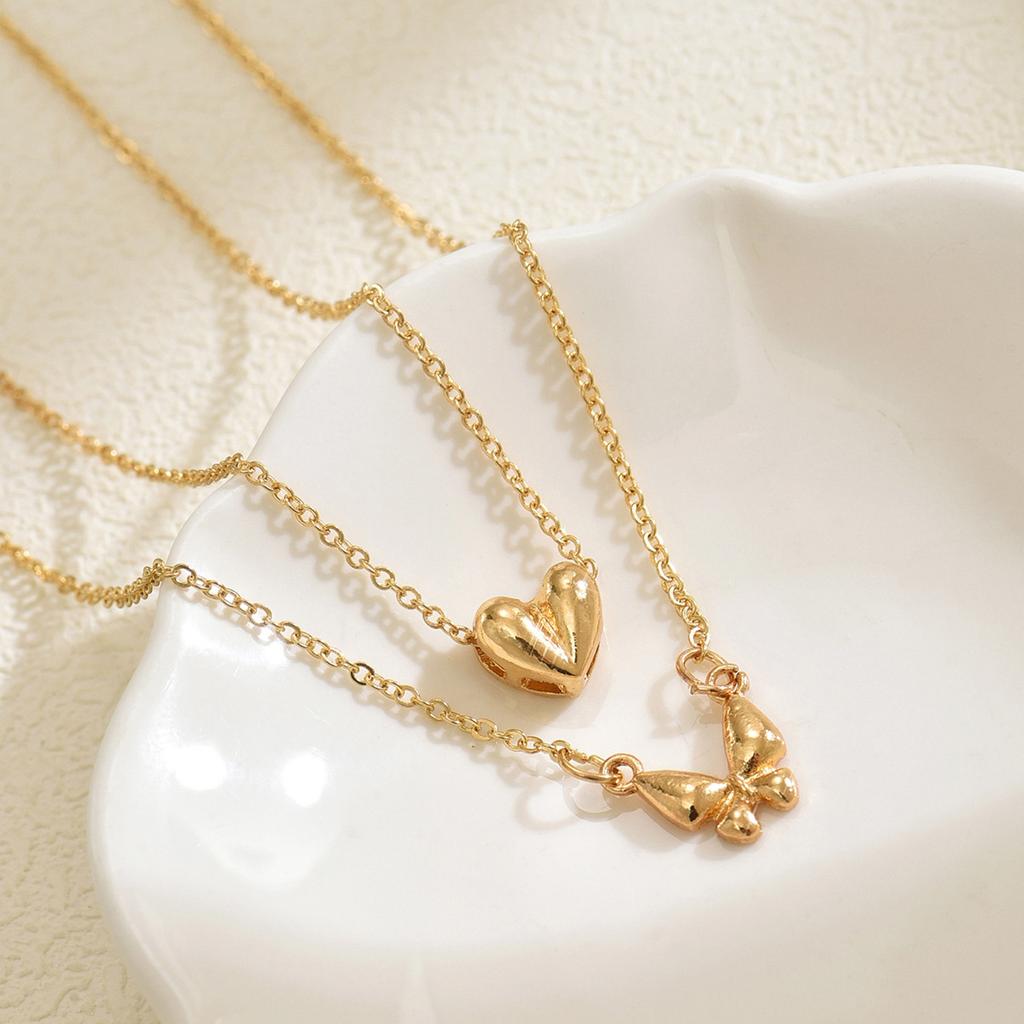 Metal butterfly love necklace, European and American simple niche high-end double-layer stacked collarbone chain accessories