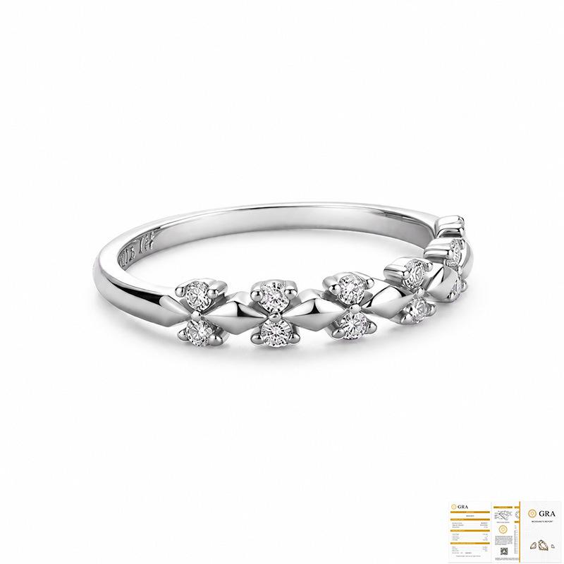 Серебряное кольцо S925 пробы с 3D ромбом и муассанитом для женщин