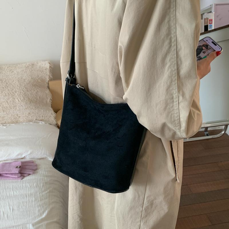 Сумка большой вместимости женская 2025 новая модная ретро сумка через плечо с высоким чувством стиля, сумка-ведро для поездок на работу, сумка-мессенджер