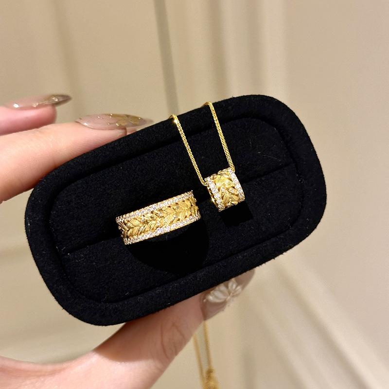 New Wheat Ear Pendant Women's Flash Road Passeway Autumn and Winter Noble Accessories Gold Branch Jade Leaf Exquisite Collarbone Chain Wheat Ear Ring