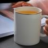 Кофейная кружка из костяного фарфора с золотым ободком, 200-400 мл, чайная чашка с ручкой, белая, 1 шт., для эспрессо, горячего какао, капучино, латте и холодных напитков, подходит для микроволновой печи