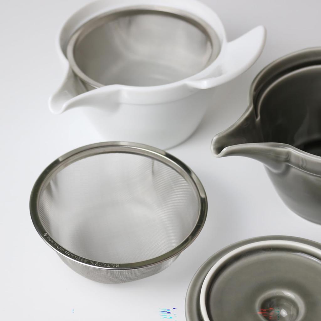 Yamaka Shoten POTTERY Suzume Easy To Drains and Pours Teapot with Stainless Steel 390ml Stylish Porcelain A Great Gift for Respect for the Aged and