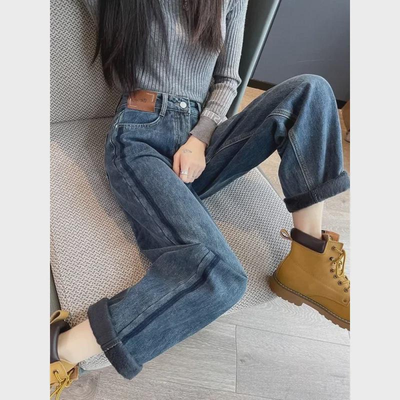 2024 Autumn/Winter Women's Velvet High-Waist Straight Jeans - Retro, Slim Fit, Versatile, Thickened Casual Pants