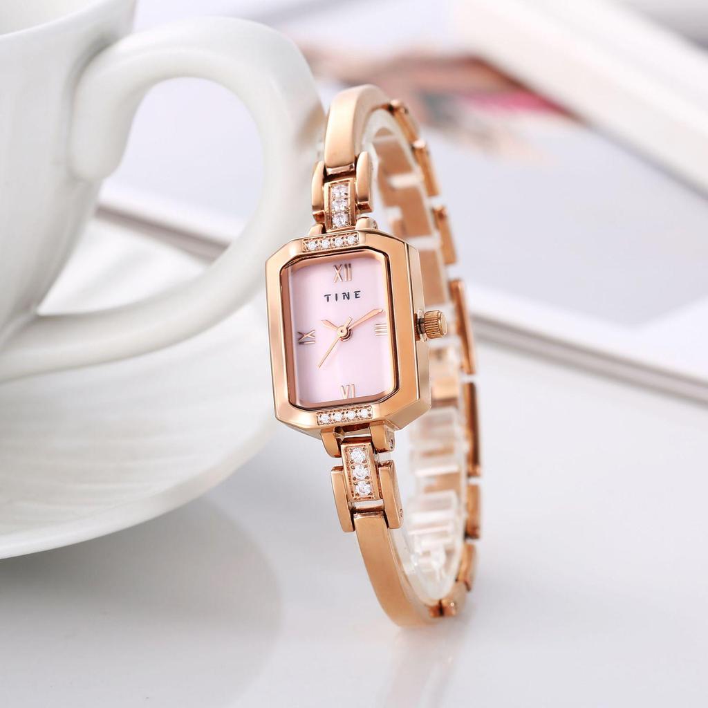 Retro Women's Square Alloy Waterproof Bracelet Watch
