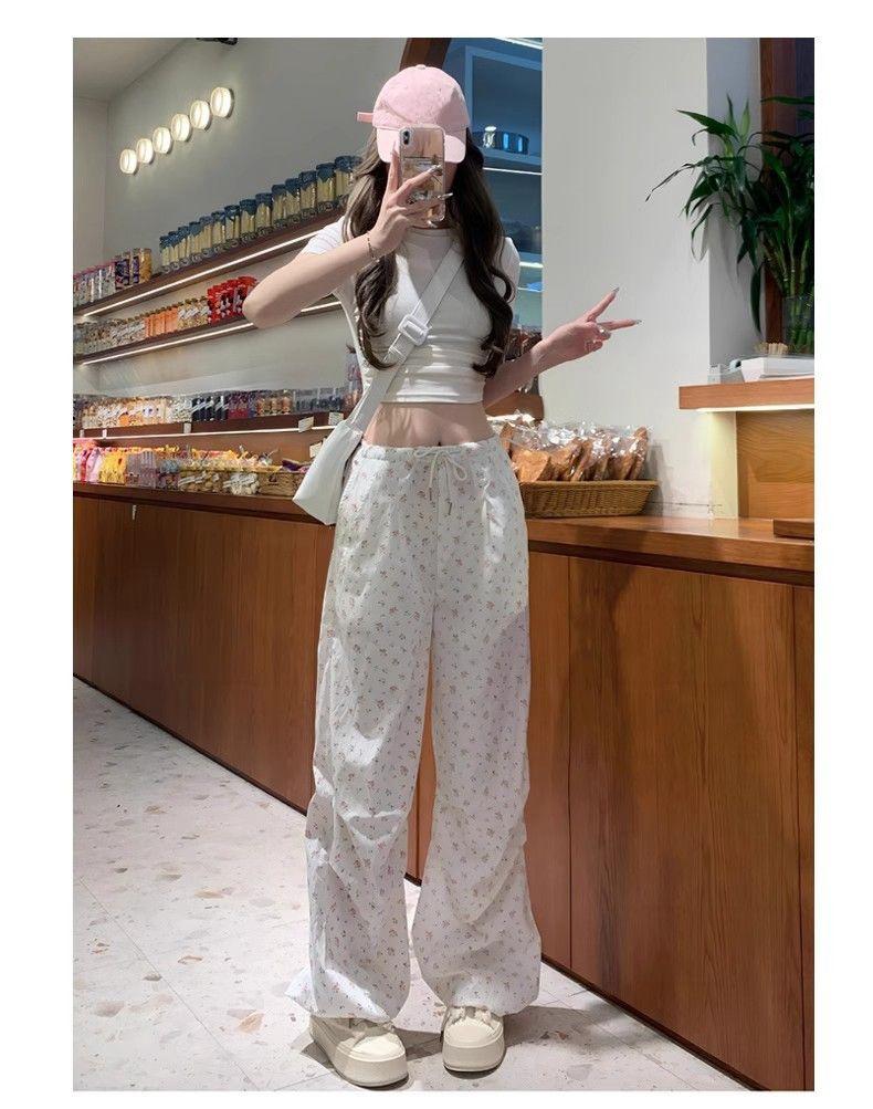 Женские брюки карго широкие из ледяного шелка с цветочным принтом на весну/лето 2025: Свободный Ретро Спортивный Стиль