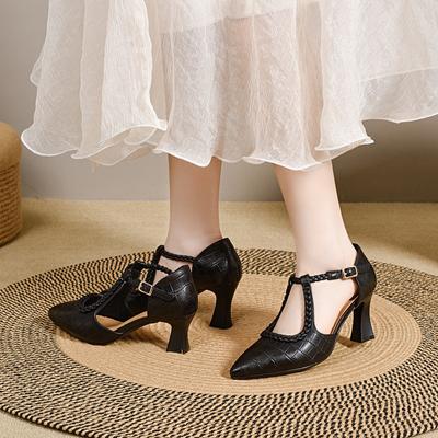 Женские летние плетеные босоножки-стилеты с острым носком, с Т-образной застежкой-пуговицей и полыми деталями, модная обувь