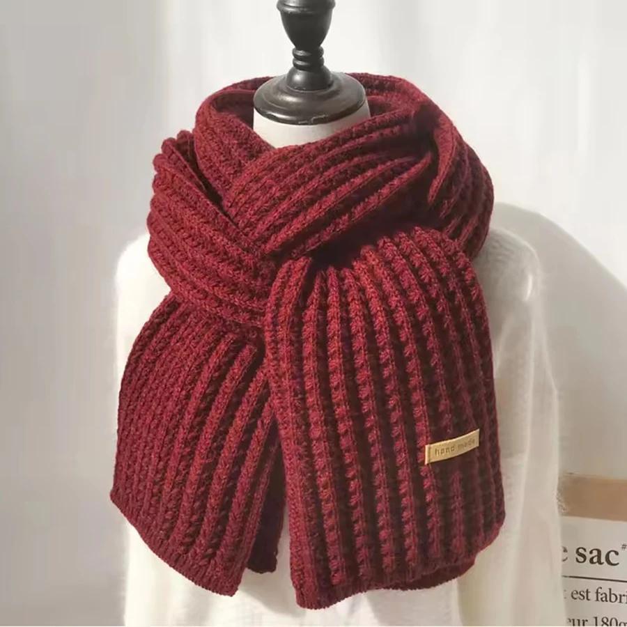 Thick, Chunky Knit Long Warm Scarf for Women and Men, Suitable for Travel and Office Use, Made of Cashmere for Winter Warmth.