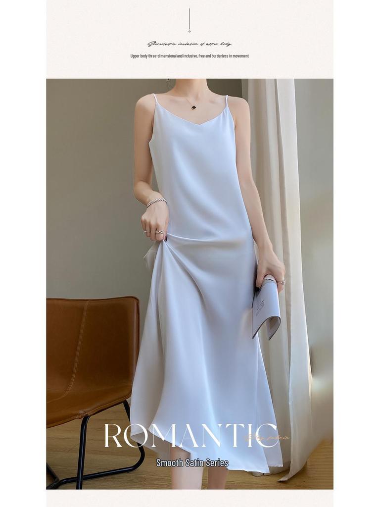 Женское платье-комбинация большого размера с V-образным вырезом из шелковой смеси - Коллекция Весна 2024