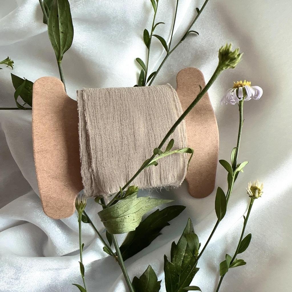 1 рулон шелковой ленты с рваными краями и необработанными краями(1 рулон = 4 см * 5 м) DIY Рождественские свадебные приглашения Упаковка Партия Цветочный букет Подарочная упаковка Декор